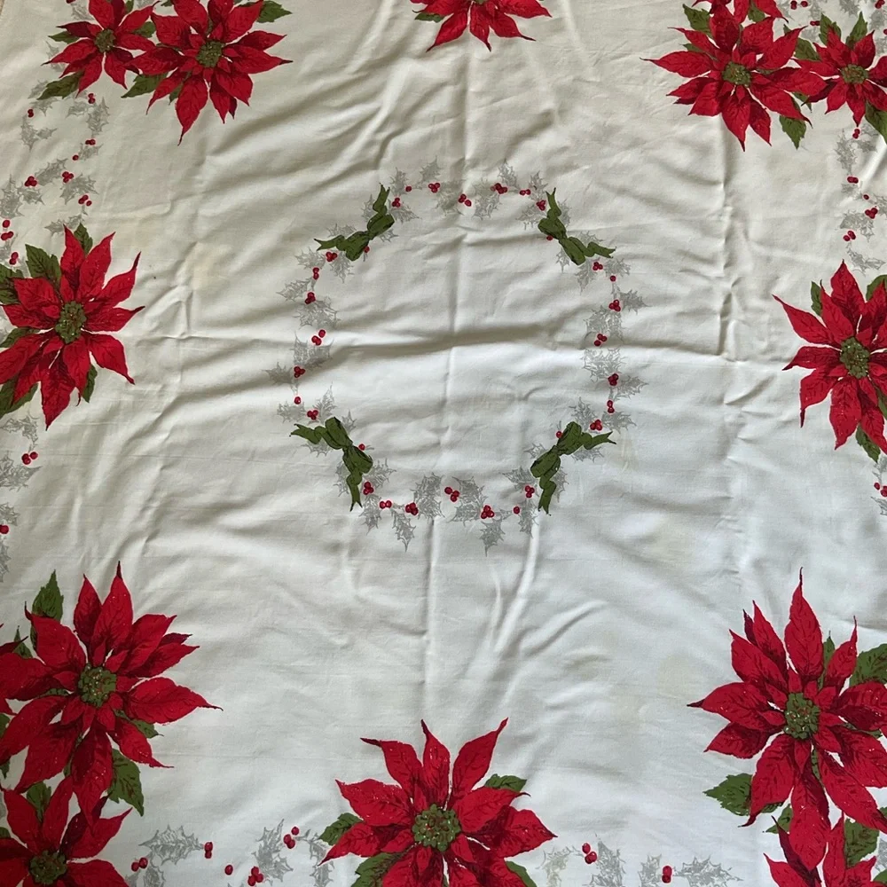 Vintage Poinsettia Christmas Cotton Tablecloth Measures 43x52. - Picture 2 of 2